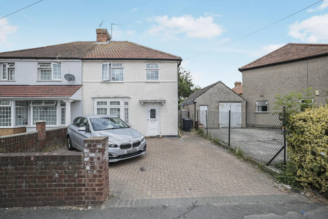 Carlyle Avenue, Southall, UB1, photo 19