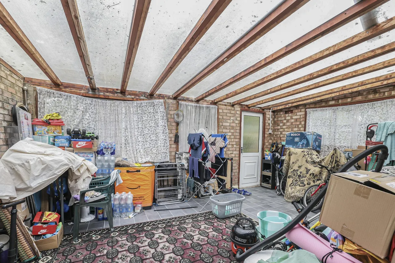 Carlyle Avenue, Southall, UB1, photo 9