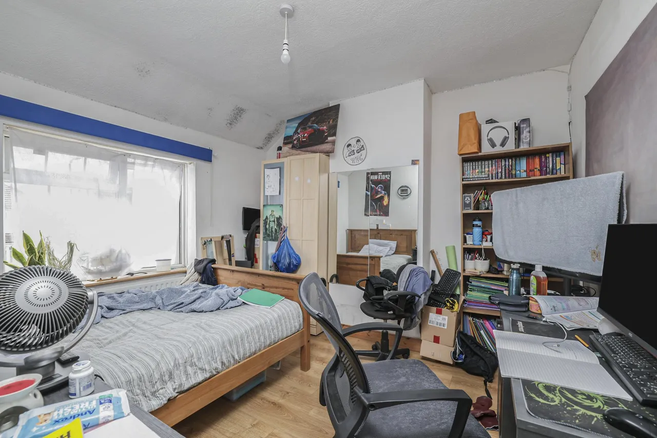 Carlyle Avenue, Southall, UB1, photo 12