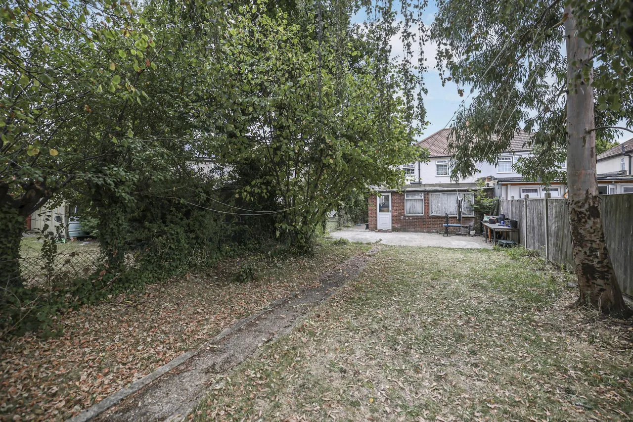 Carlyle Avenue, Southall, UB1, photo 3