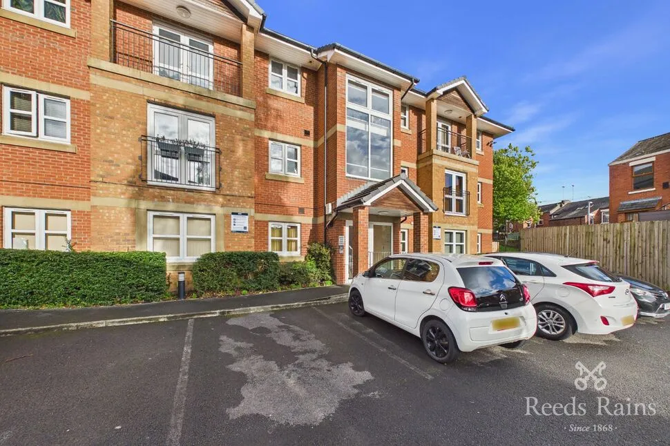 1 bed flat for sale, Burleigh Road, Preston, PR1