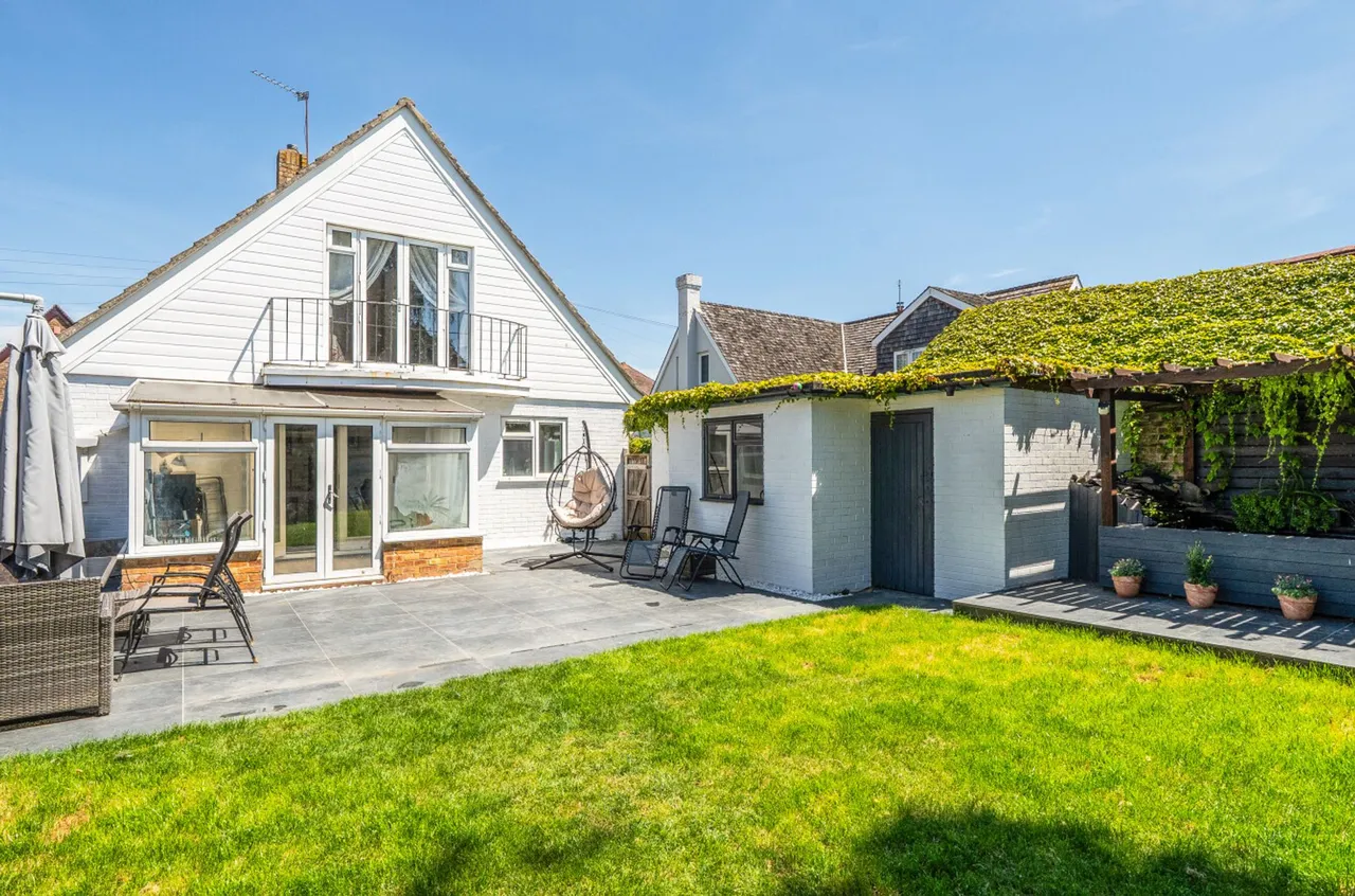 3 bed property for sale, Shelley Road, Bognor Regis, PO21