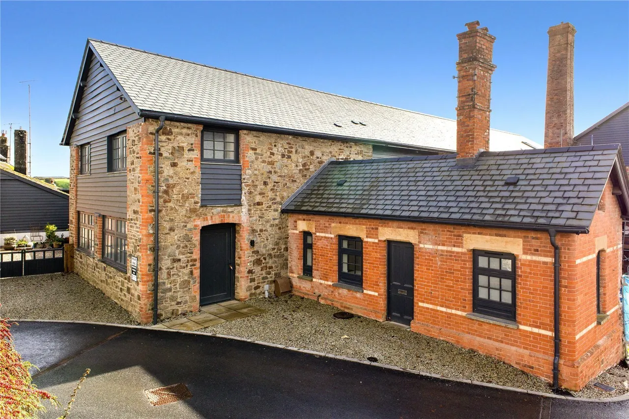 3 bed house for sale, Old Tannery Drive, South Molton, EX36