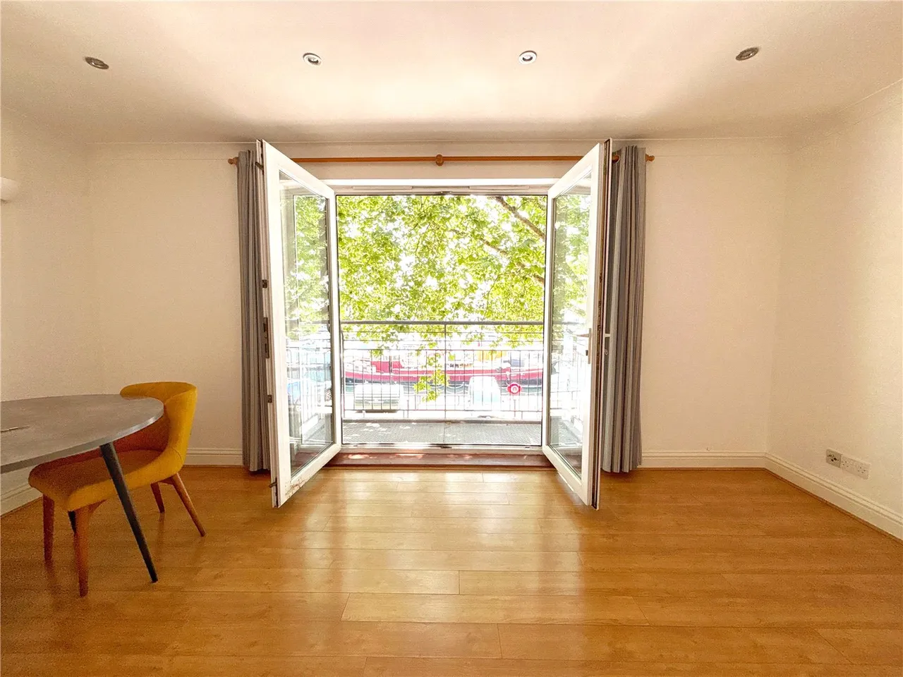 Rope Street, London, SE16, photo 2