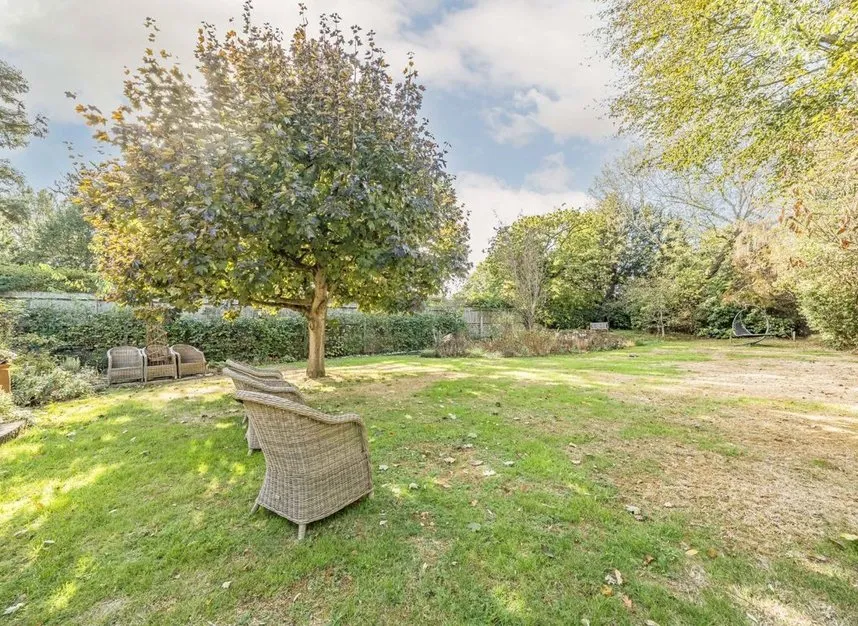 Ormond Avenue, Hampton, TW12, photo 13