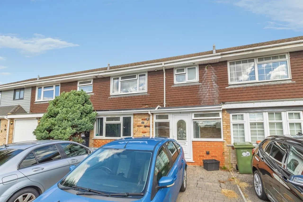 3 bed house for sale, White Horse Close, Hockliffe, LU7