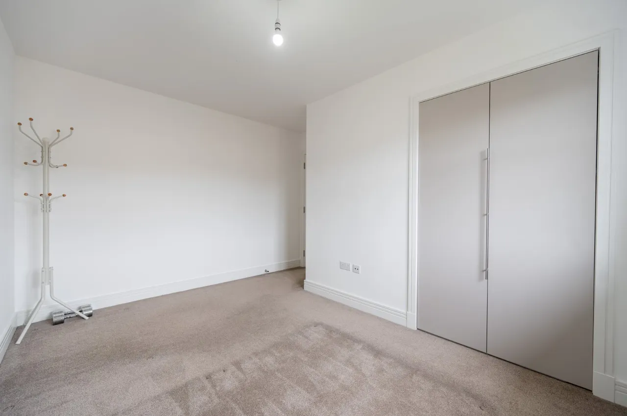 Raeside Grove, Newton Mearns, G77, photo 12