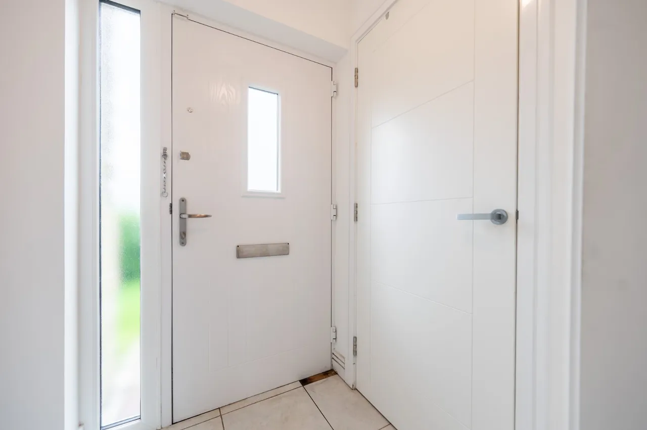 Raeside Grove, Newton Mearns, G77, photo 17
