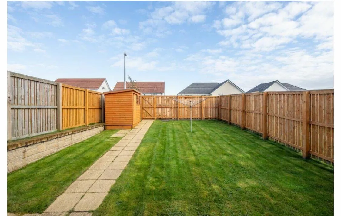 Raeside Grove, Newton Mearns, G77, photo 18