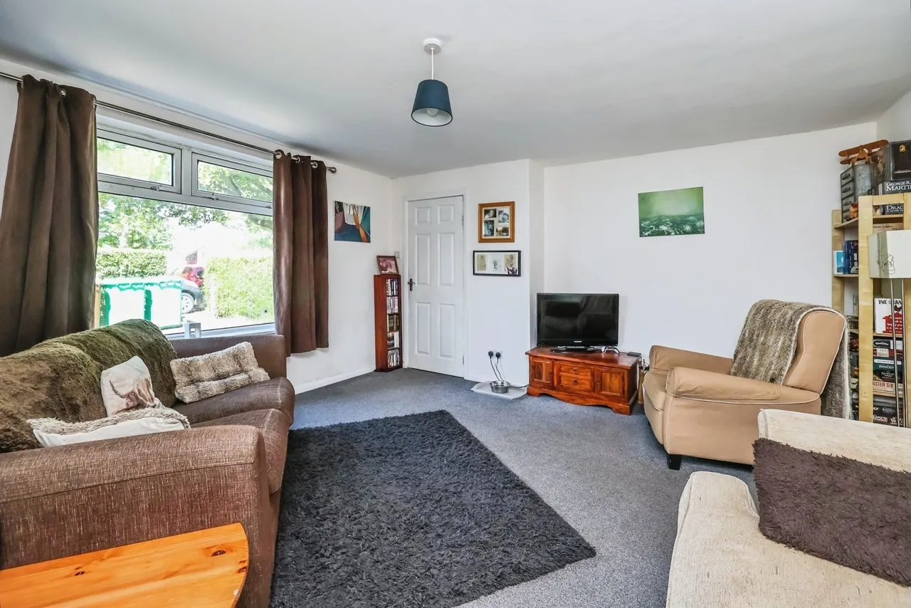 Edenhall Gardens, Clifton, Nottingham, NG11, photo 2
