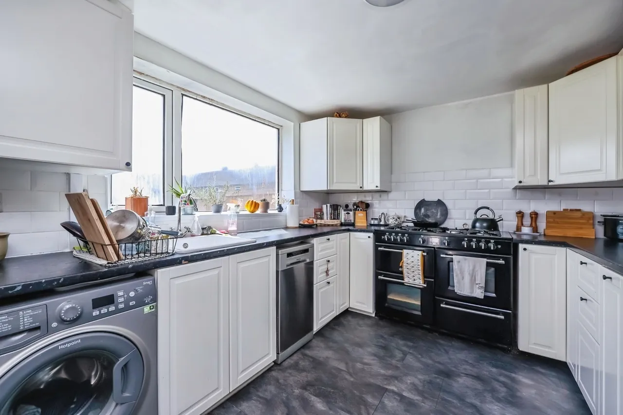 Edenhall Gardens, Clifton, Nottingham, NG11, photo 5