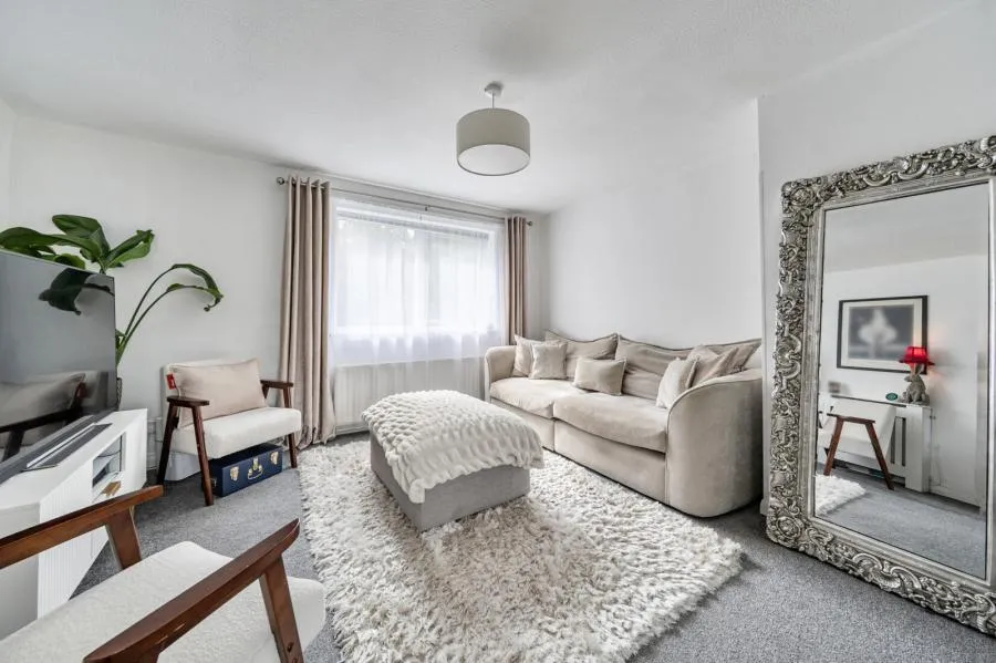 Nottingham Close, Woking, GU21, photo 10