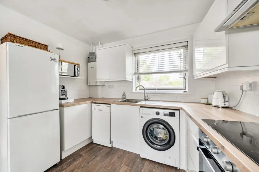 Nottingham Close, Woking, GU21, photo 8