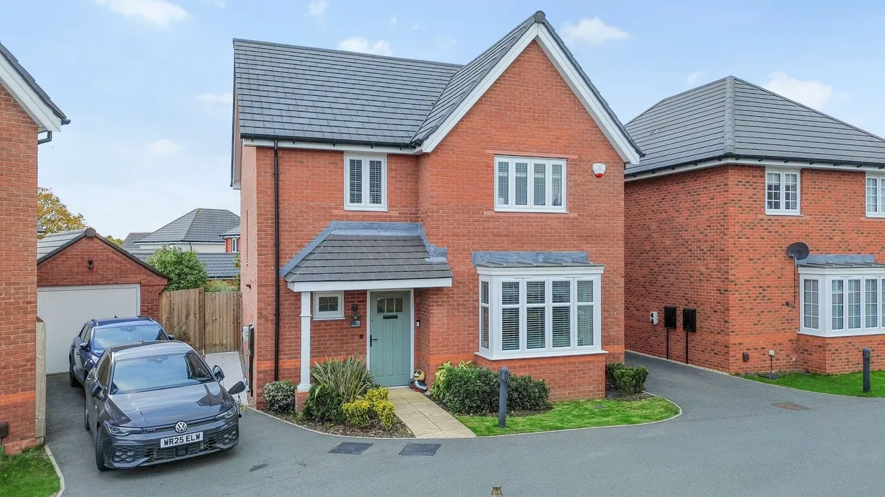 4 bed house for sale — Thompson Farm Meadow, Lowton, Warrington, Warrington, WA3 2UJ