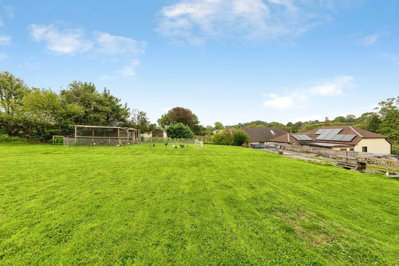 Capel Seion Road, Llanelli, SA15, photo 37
