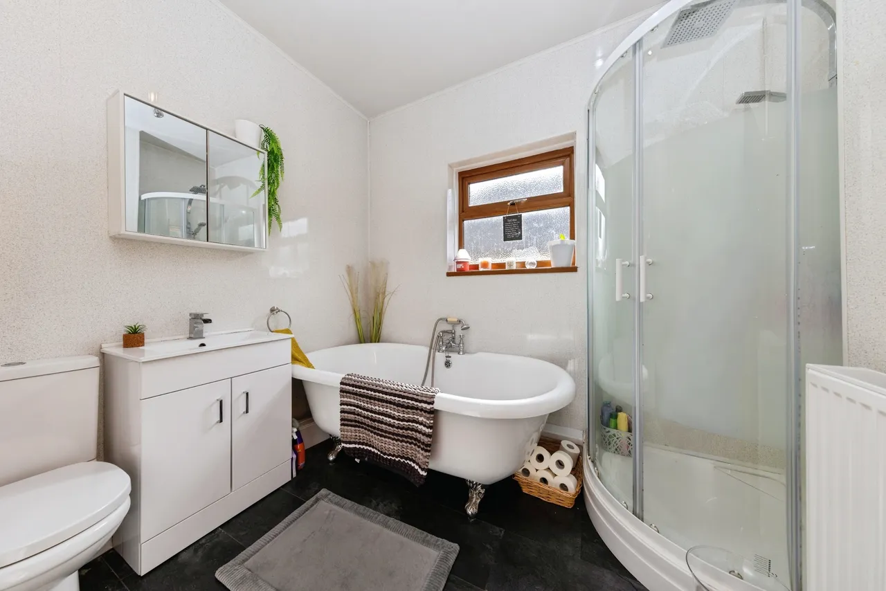Capel Seion Road, Llanelli, SA15, photo 34