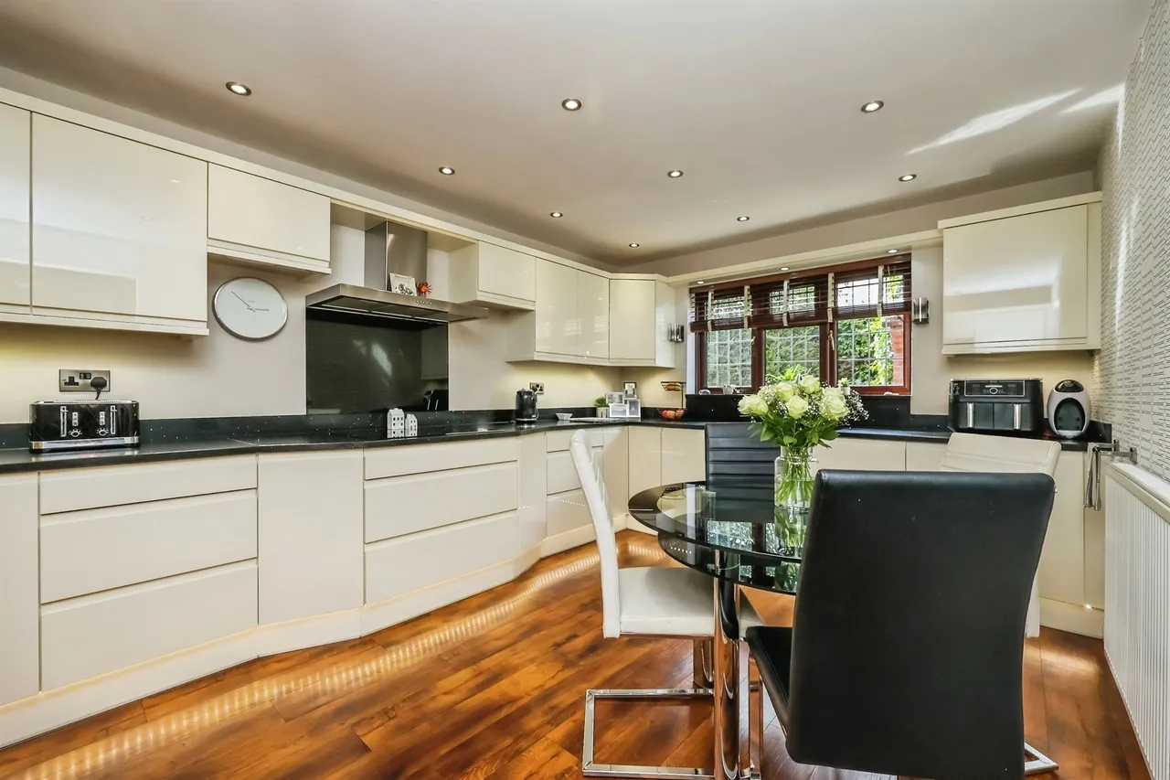 Adams Court, Ilkeston, DE7, photo 9