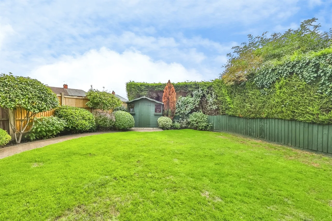 Adams Court, Ilkeston, DE7, photo 2