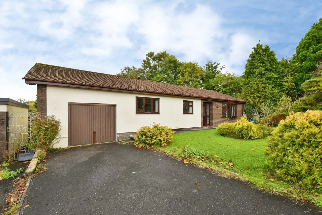 3 bed house for sale, Woodlands Park, Ammanford, SA18