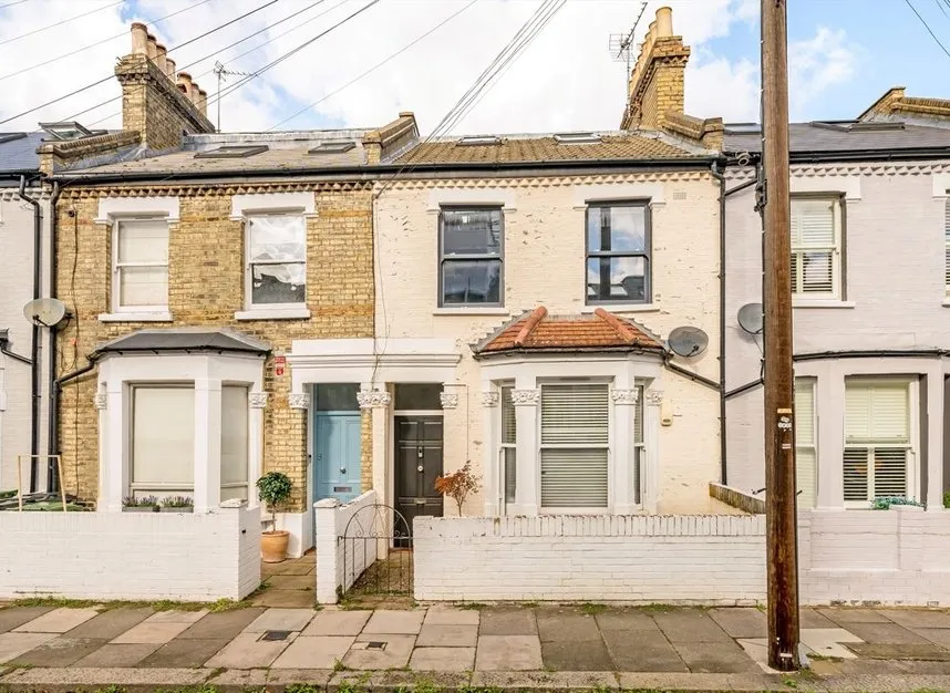 2 bed flat to rent, Prothero Road, Fulham, SW6
