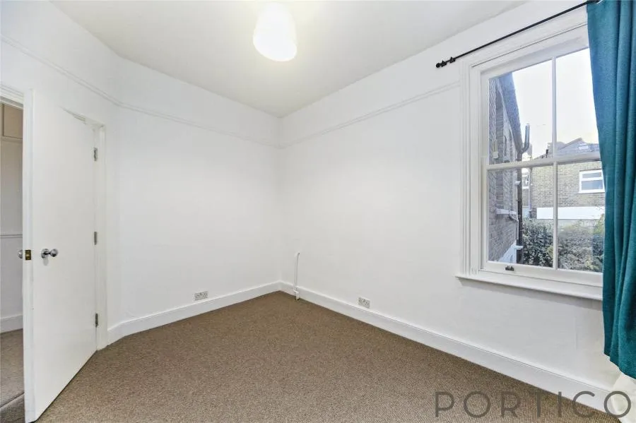 Marcus Street, London, SW18, photo 3