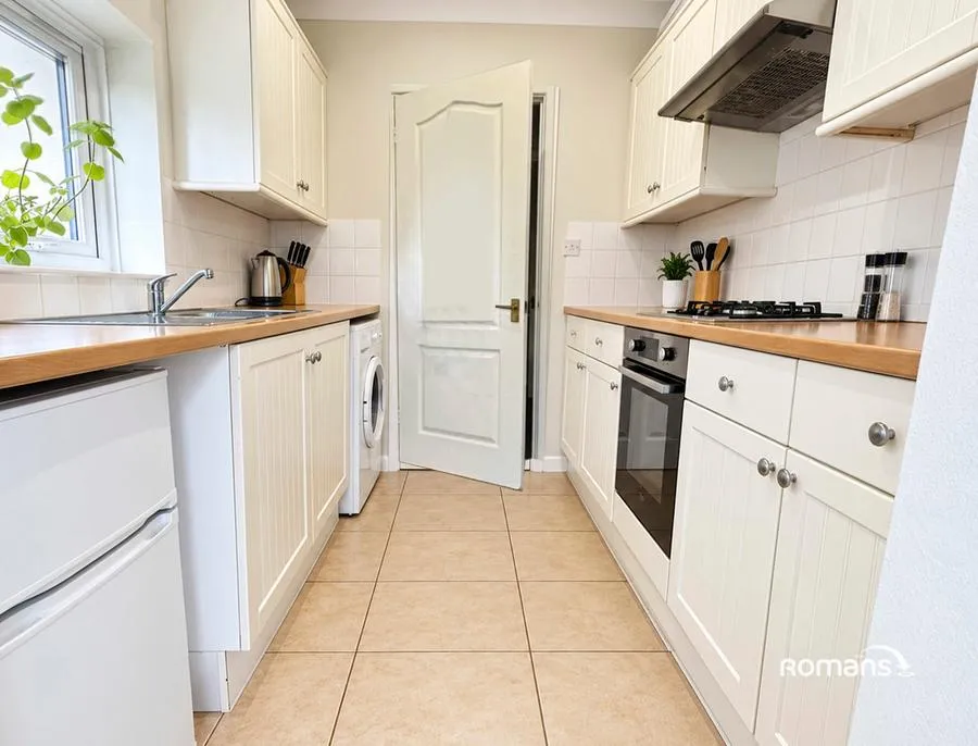Grove Close, Basingstoke, RG21, photo 4