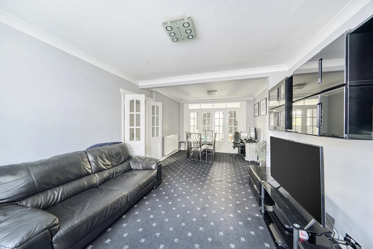 Thistlecroft Gardens, Stanmore, HA7, photo 2