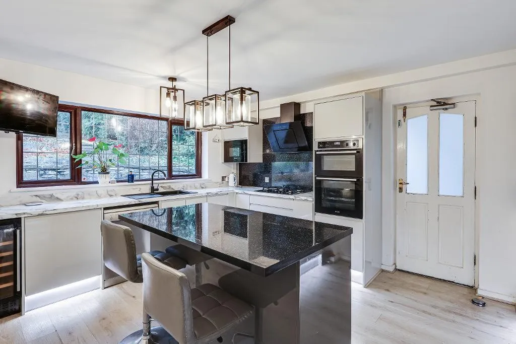 Selsdon Road, South Croydon, photo 4