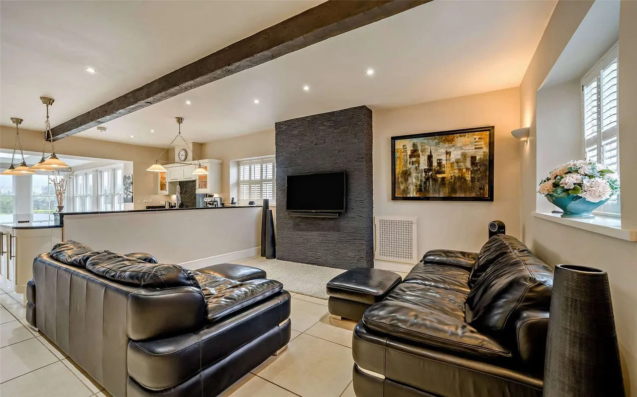 Bridge Street, Crickhowell, Powys, NP8 1AR, photo 5