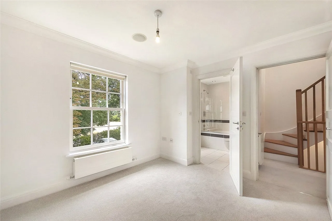 Sadlers Gate Mews, Commondale, SW15, photo 7
