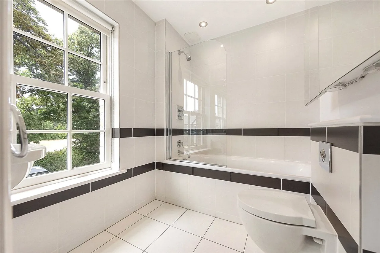Sadlers Gate Mews, Commondale, SW15, photo 9