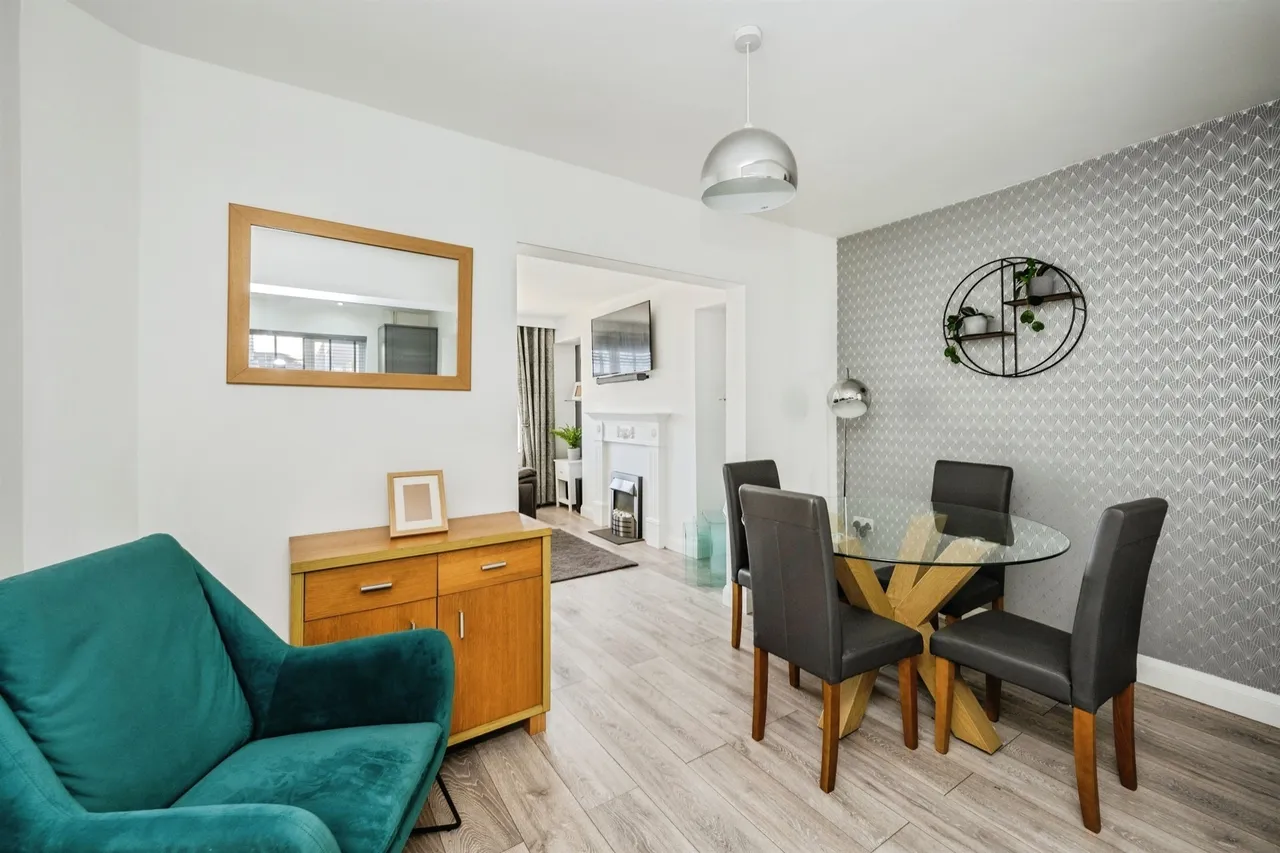 Neath Road, Swansea, SA6, photo 10