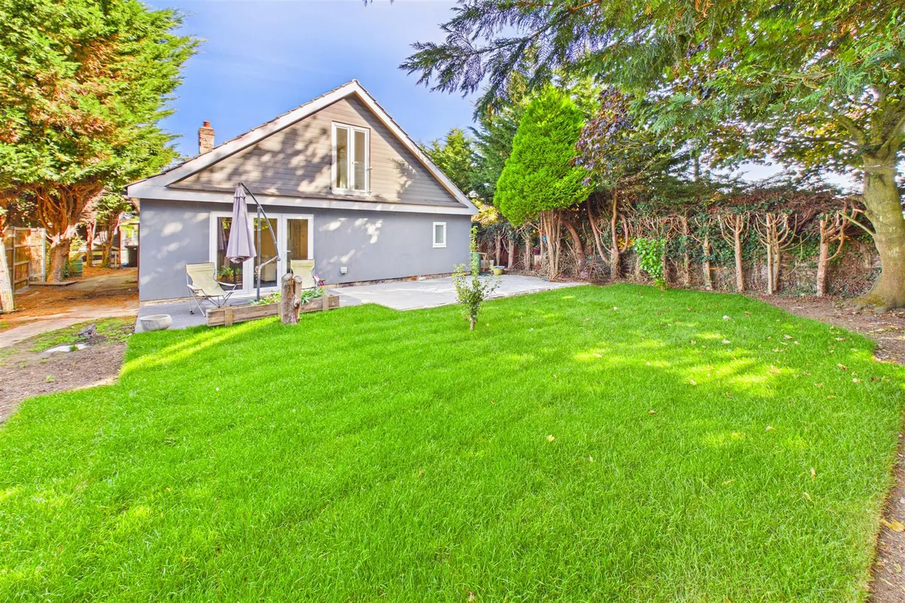 High Road, Roydon, IP22, photo 14