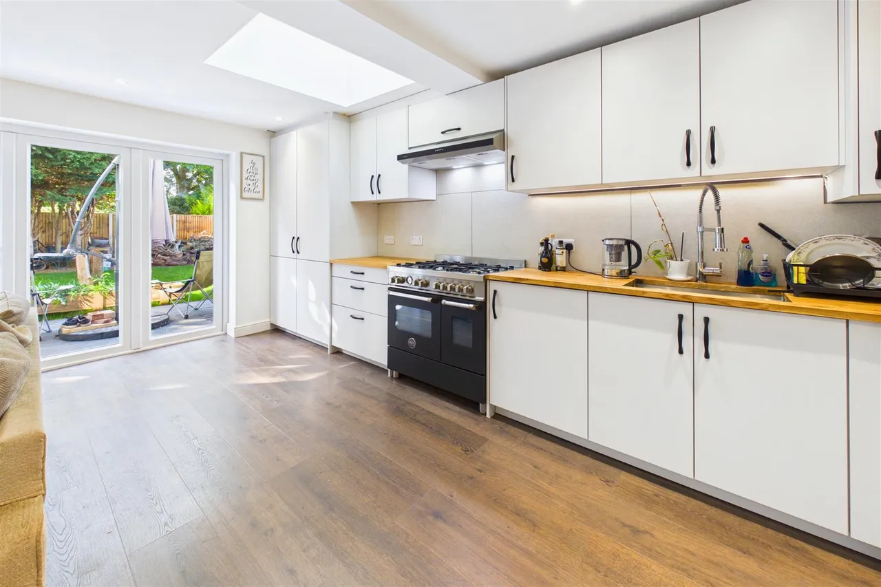 High Road, Roydon, IP22, photo 9