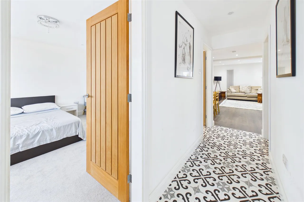 High Road, Roydon, IP22, photo 6