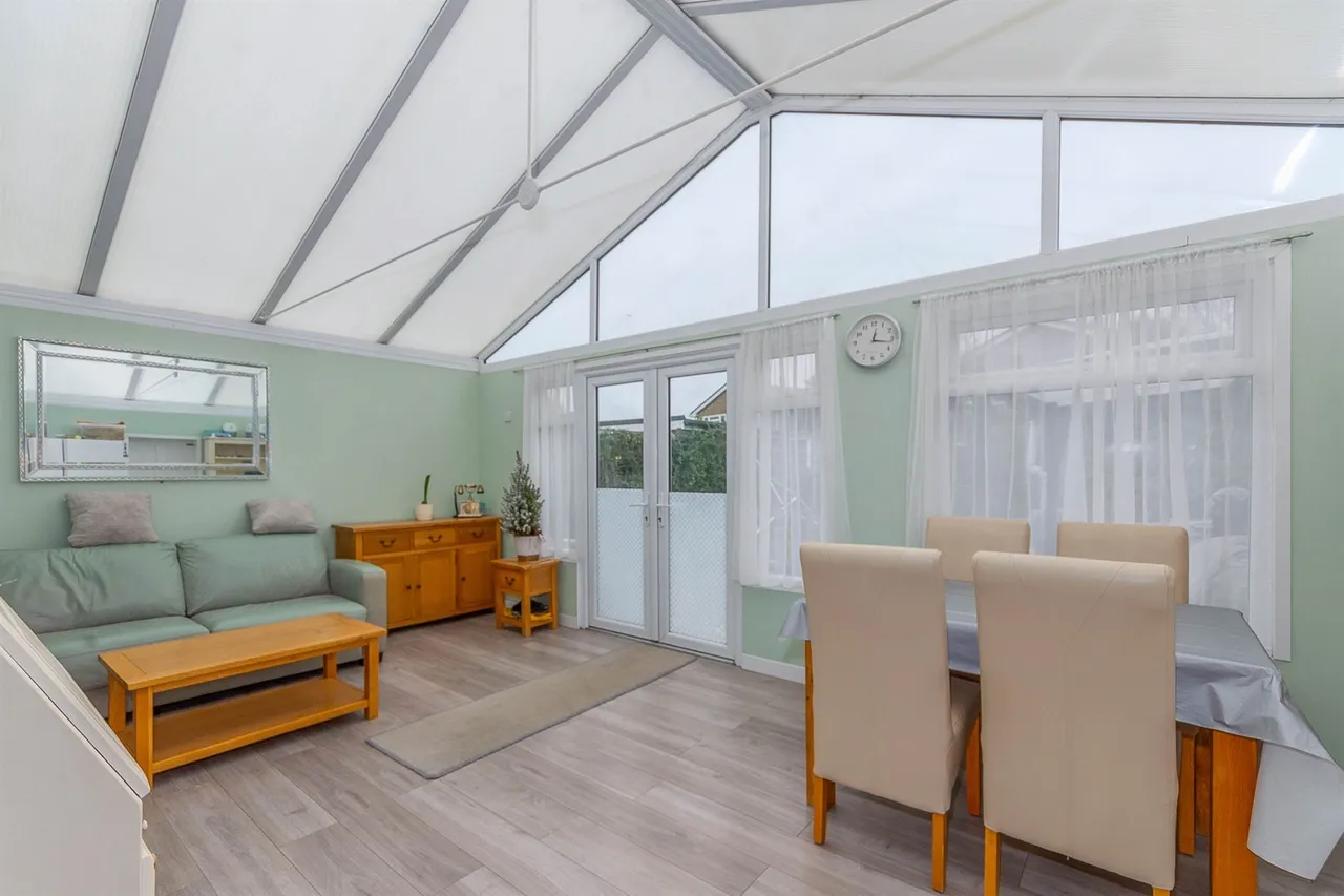 Poplar Grove, Burnham-On-Crouch, CM0, photo 4