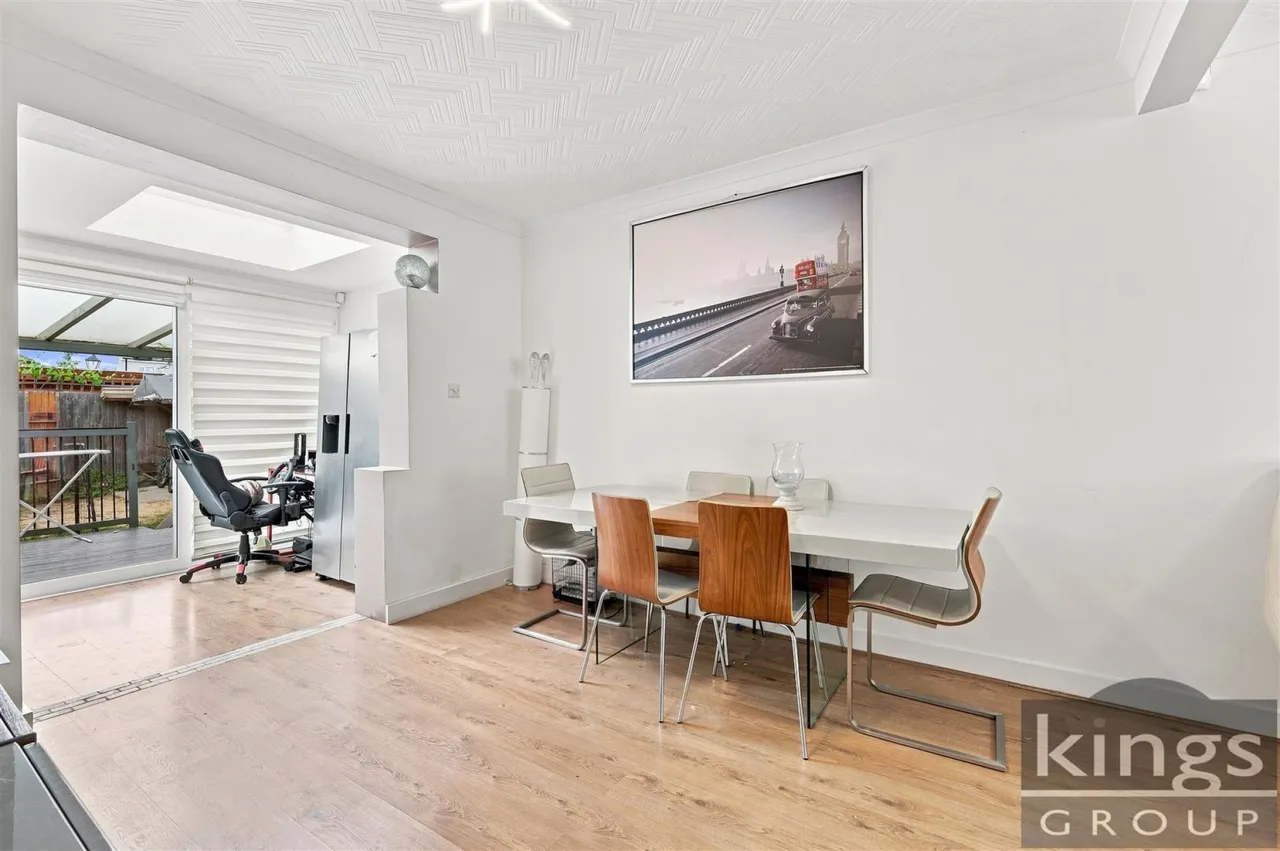 Durants Park Avenue, Enfield, photo 7