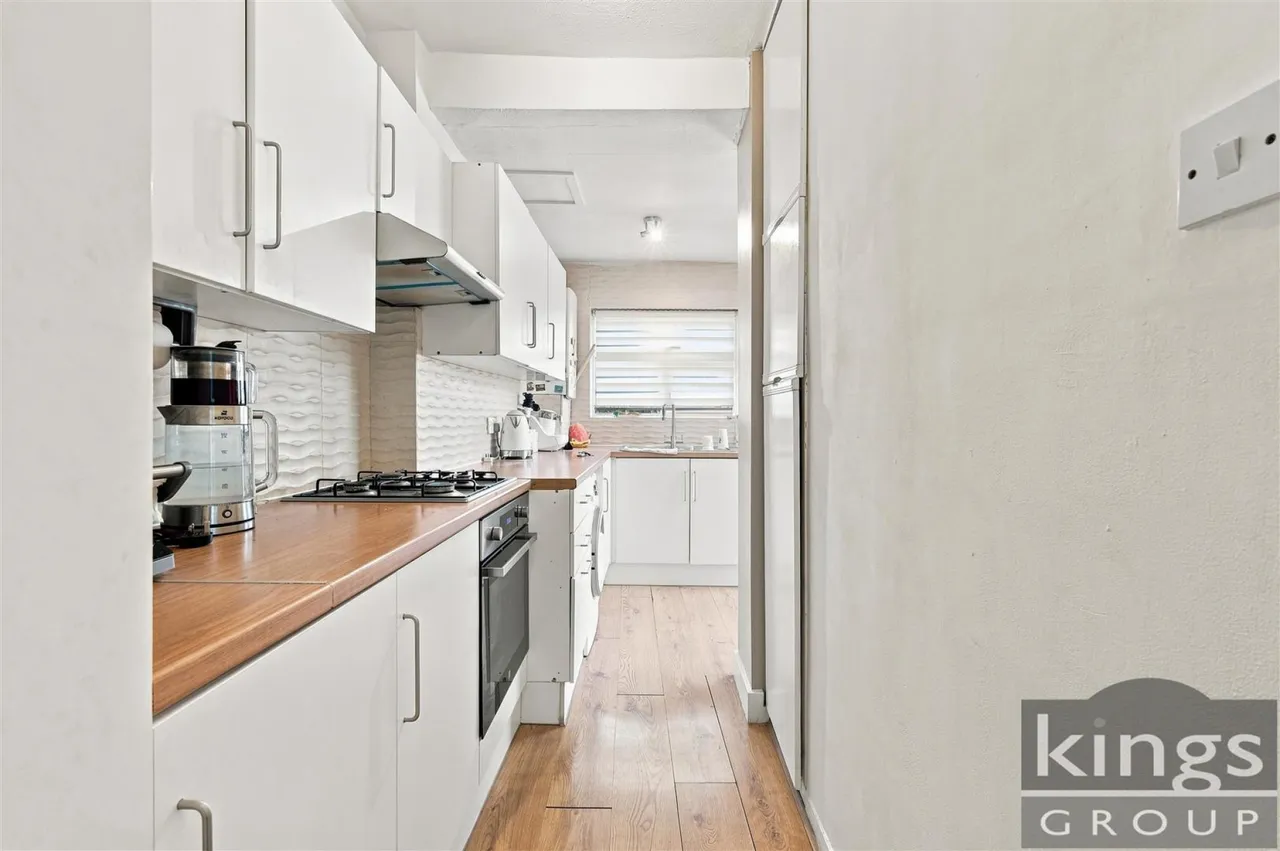 Durants Park Avenue, Enfield, photo 9