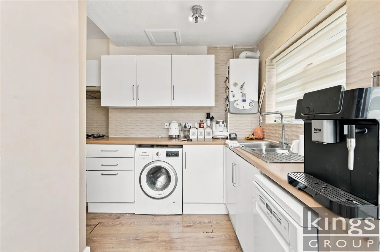 Durants Park Avenue, Enfield, photo 8