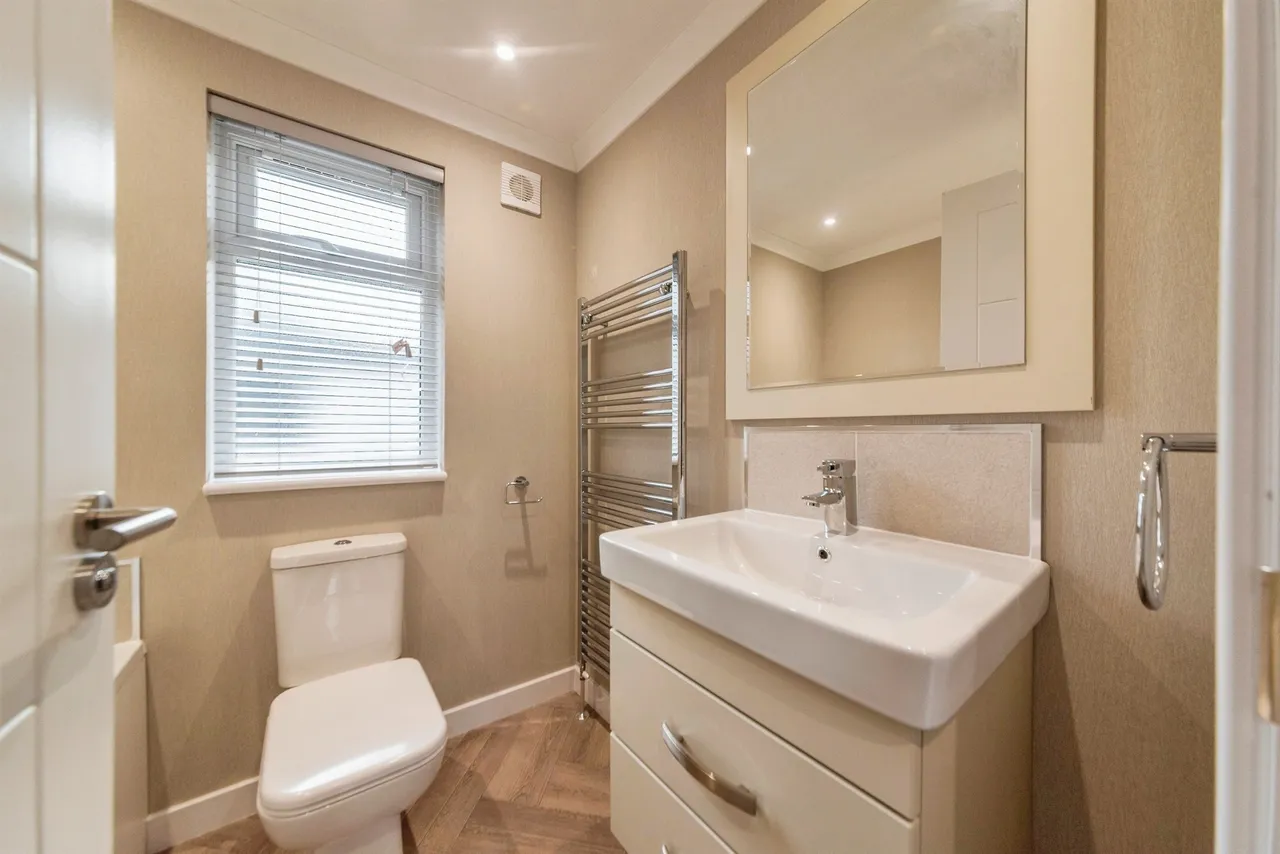 Cliff Lane, Marston, NG32, photo 13