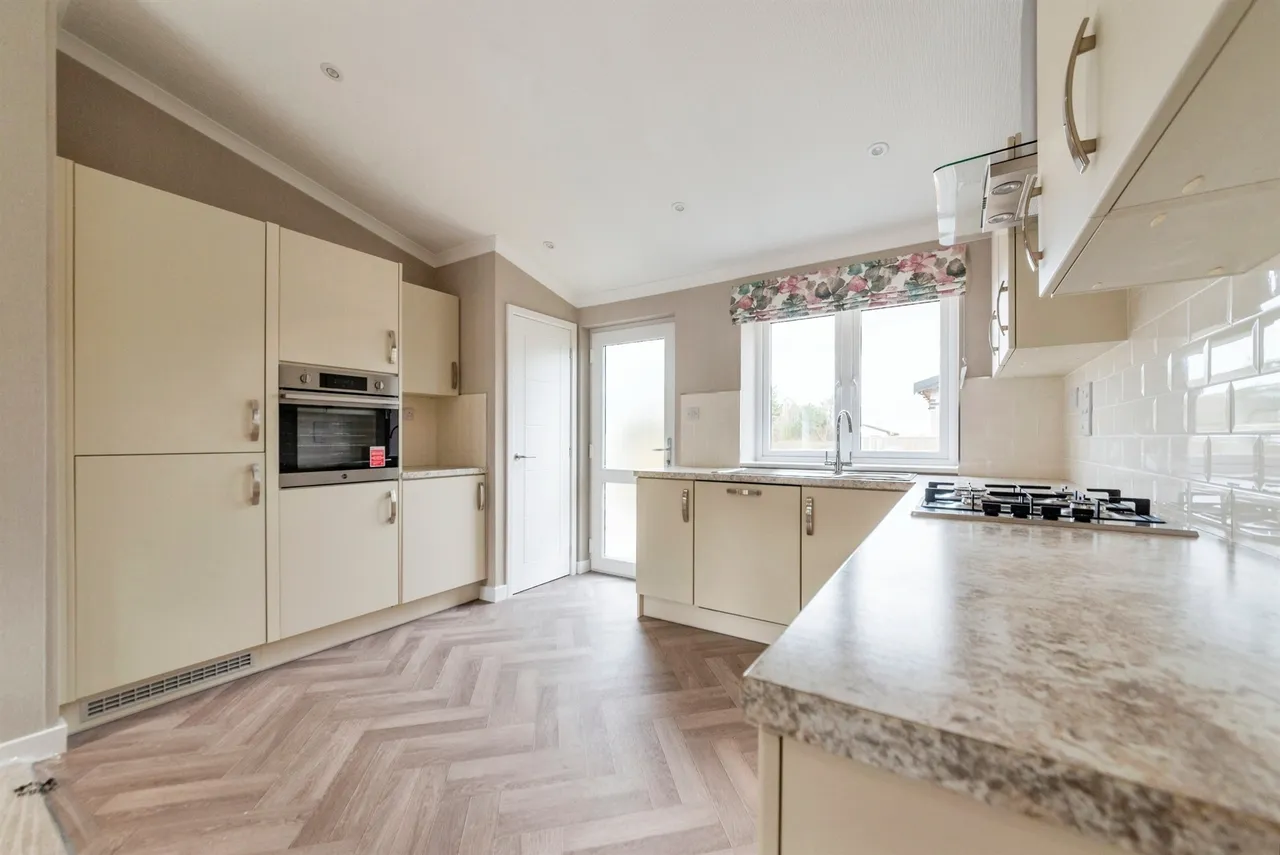 Cliff Lane, Marston, NG32, photo 9