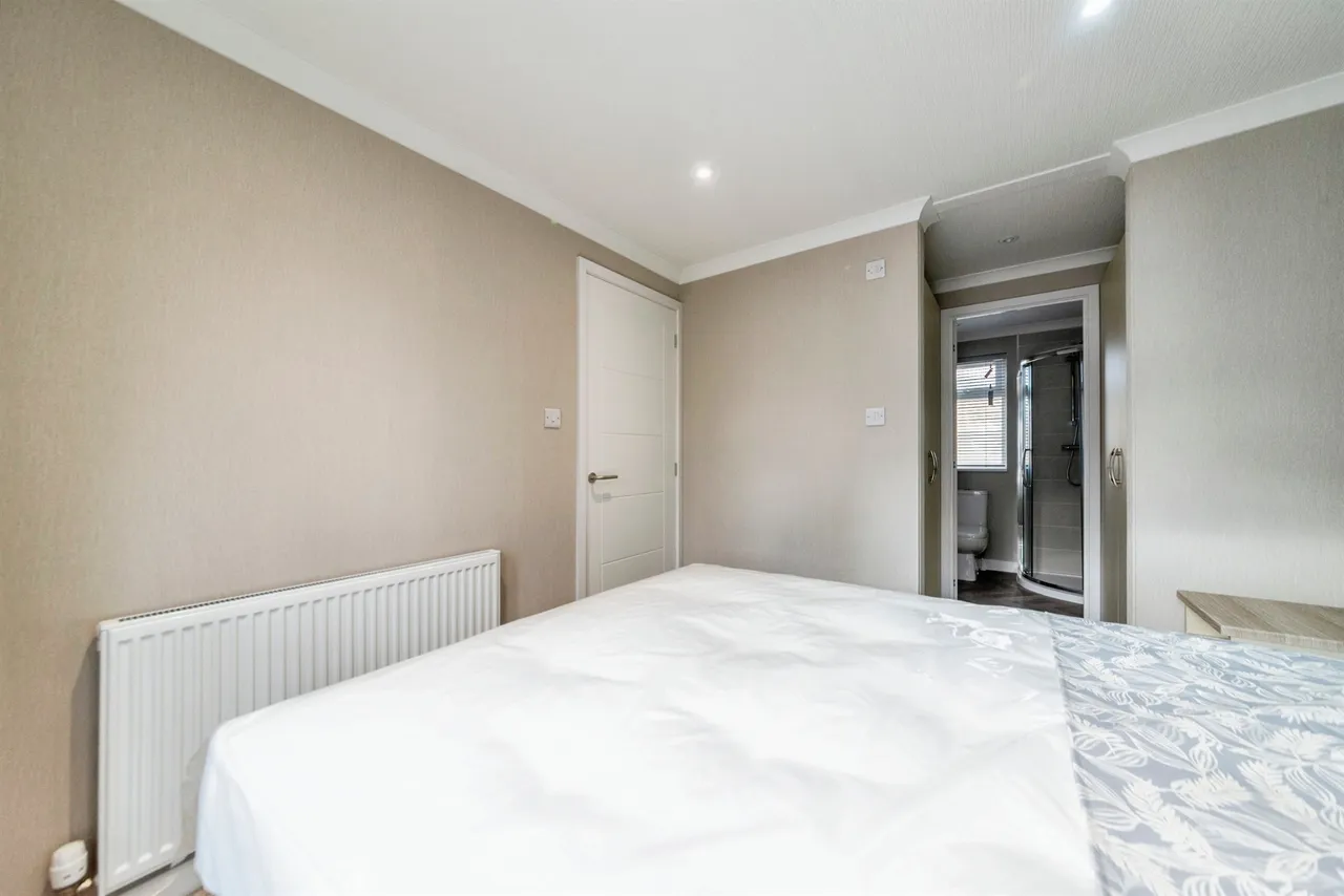 Cliff Lane, Marston, NG32, photo 15