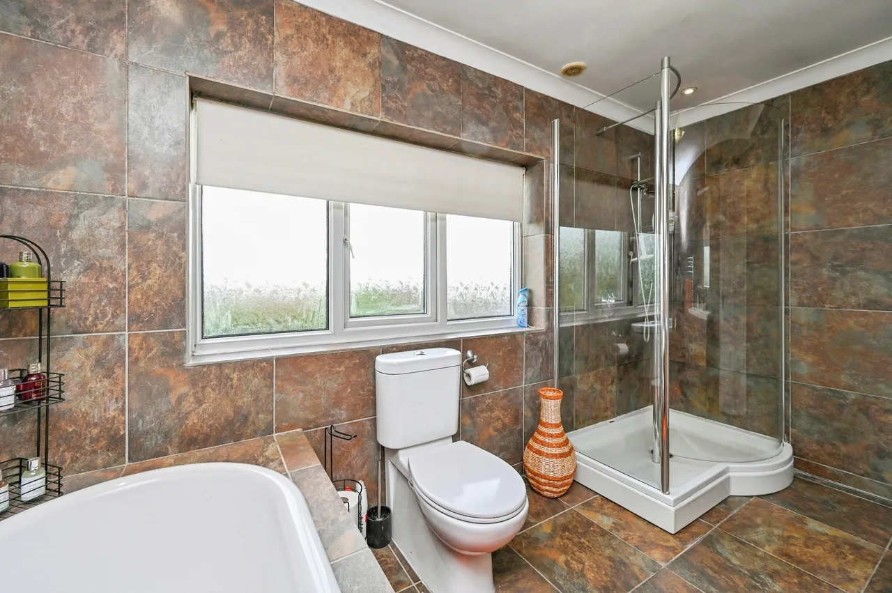 Rooley Avenue, Sutton-In-Ashfield, NG17, photo 14
