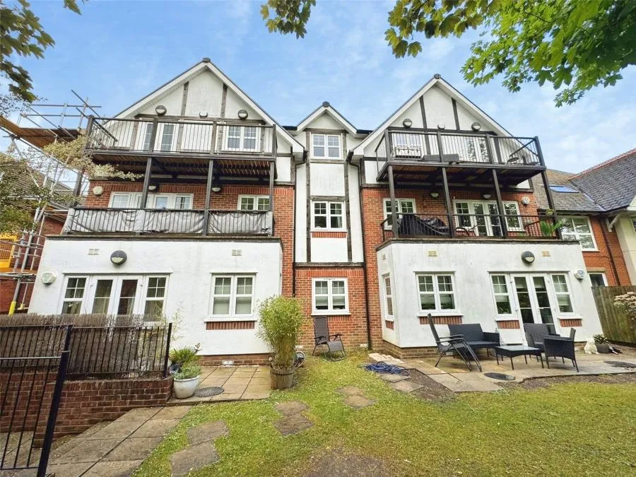 West Wycombe Road, High Wycombe, HP12, photo 10