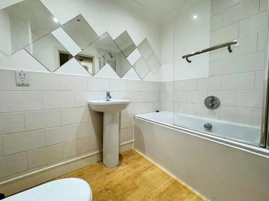 West Wycombe Road, High Wycombe, HP12, photo 5