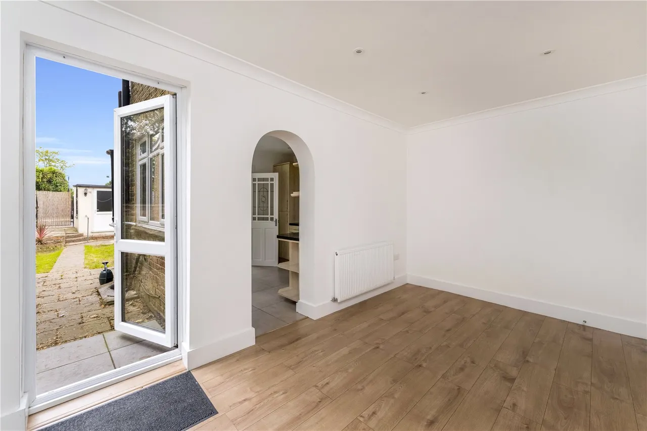 Fulwell Road, Teddington, TW11 0RQ, photo 5
