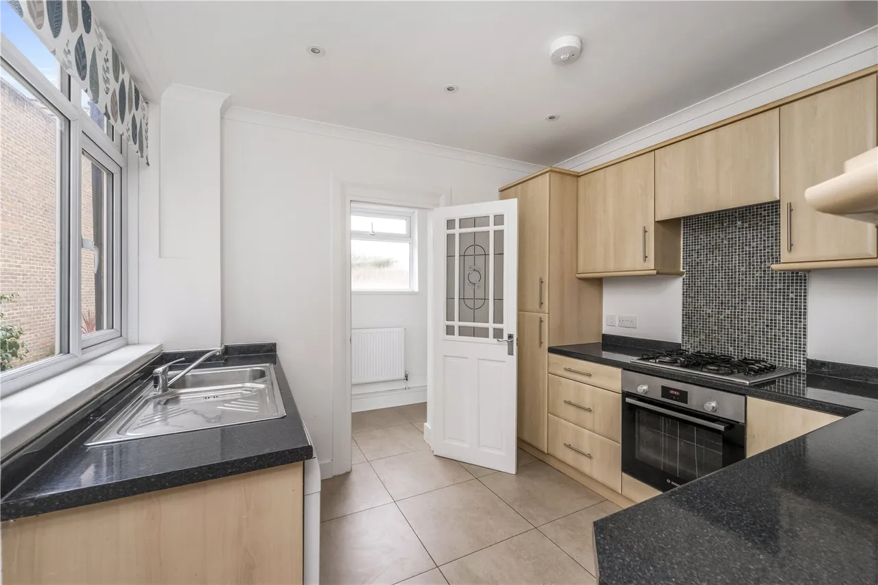 Fulwell Road, Teddington, TW11 0RQ, photo 6