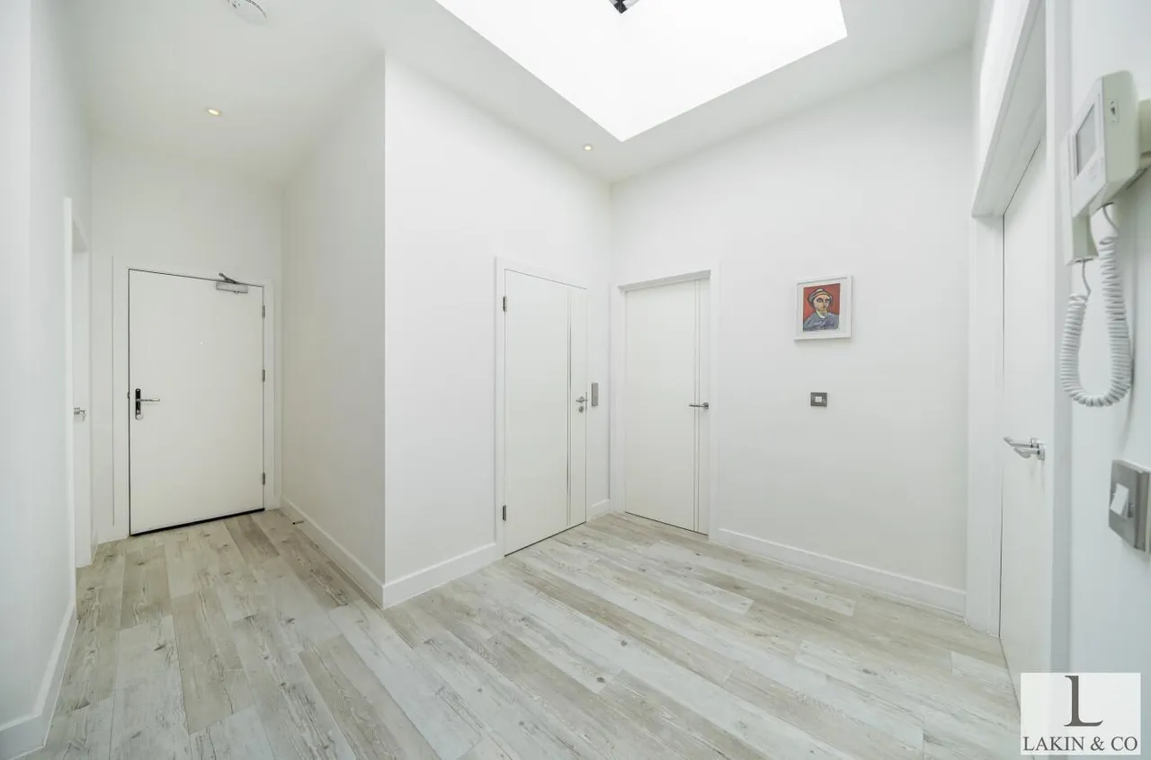 Long Lane, Ickenham, UB10 8SZ, photo 15