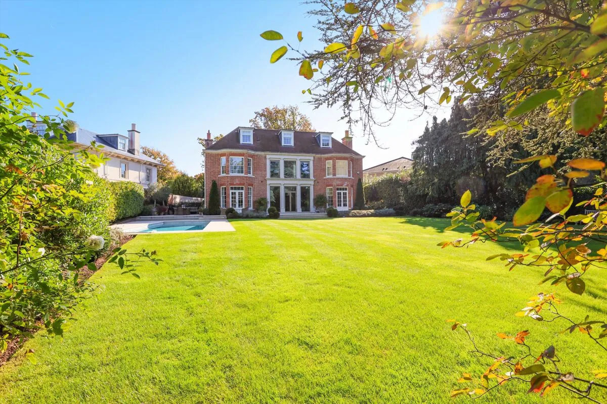 Eaton Park, Cobham, KT11, photo 2