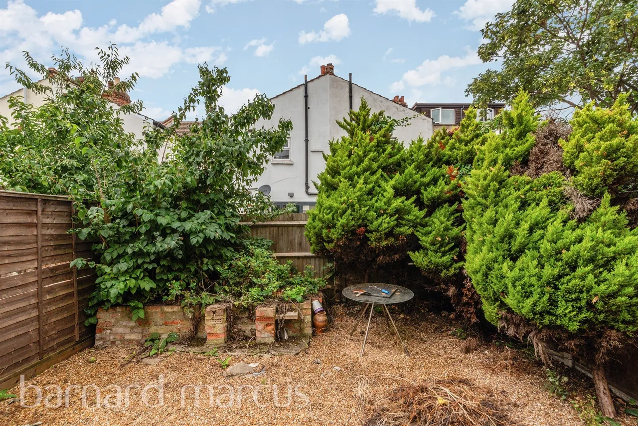 Tynemouth Road, Mitcham, photo 8